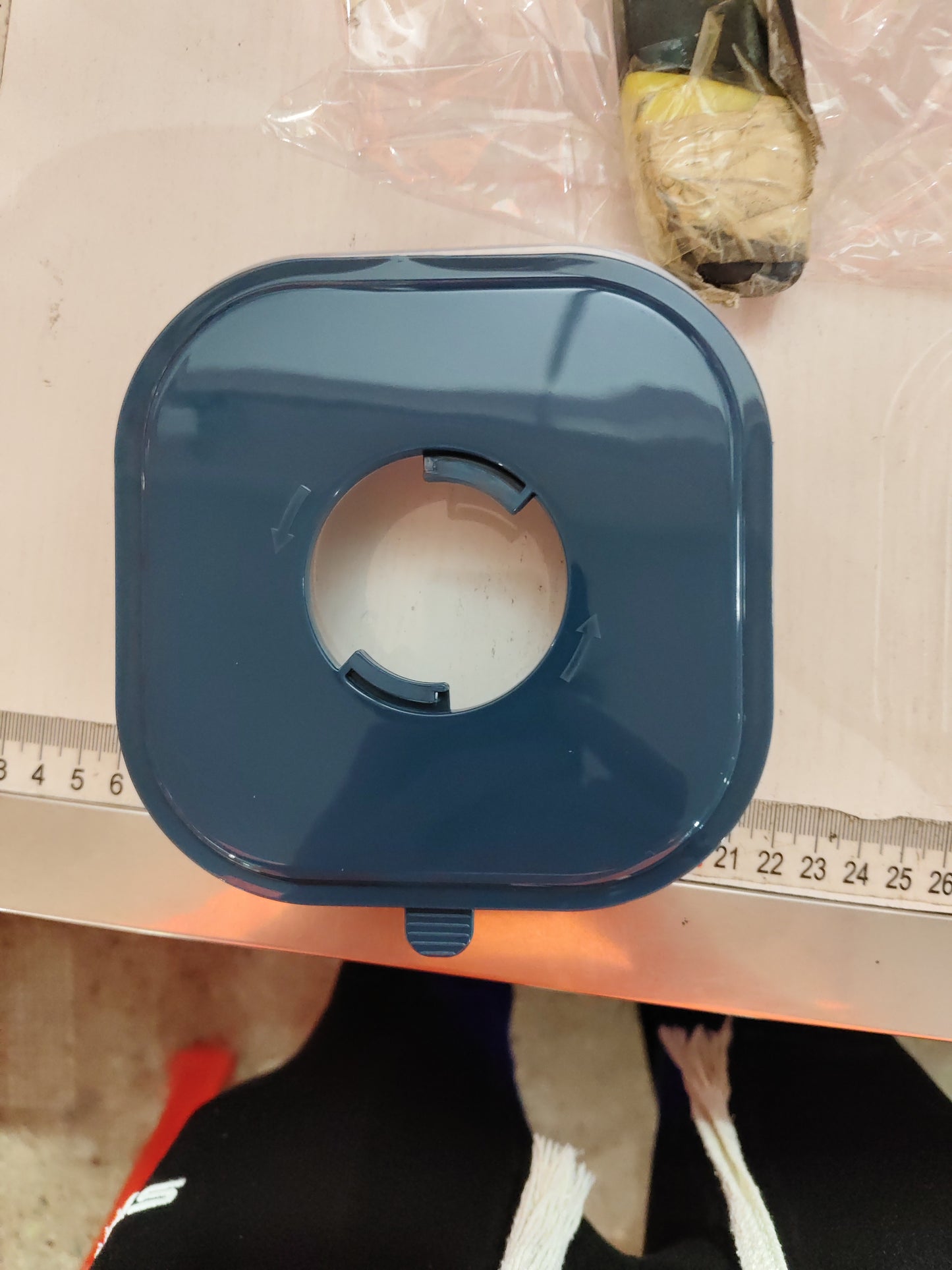 Reusable Bugs Trap Box Cockroach Trap Catching Roaches Tool Drop-proof Wear-resistance No Peculiar Smell Automatic Bugs Catcher by DERILUJA LLC
