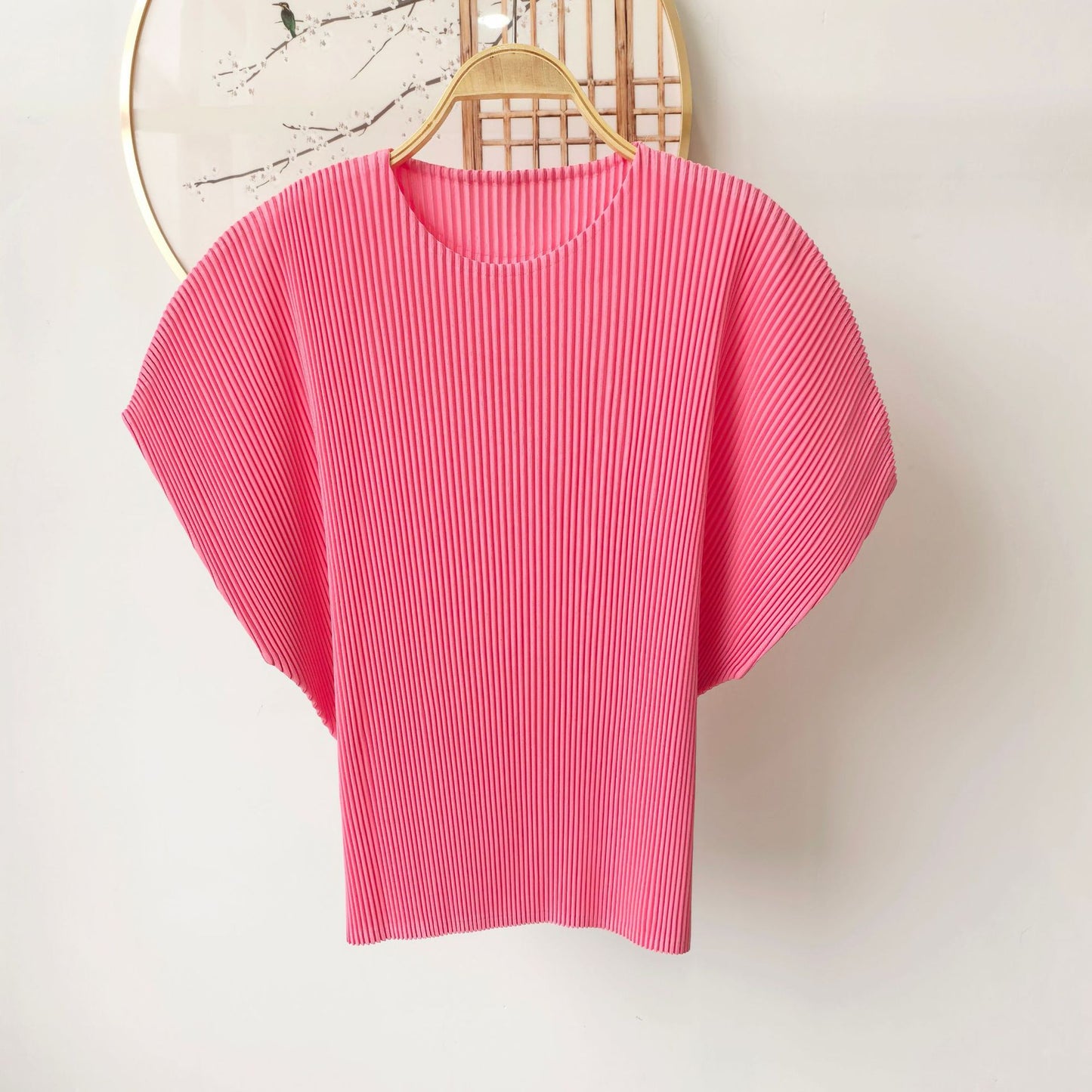 Comfortable Casual Basic Round Neck T-Shirt with Pleated Design, High-End Style by eprolo