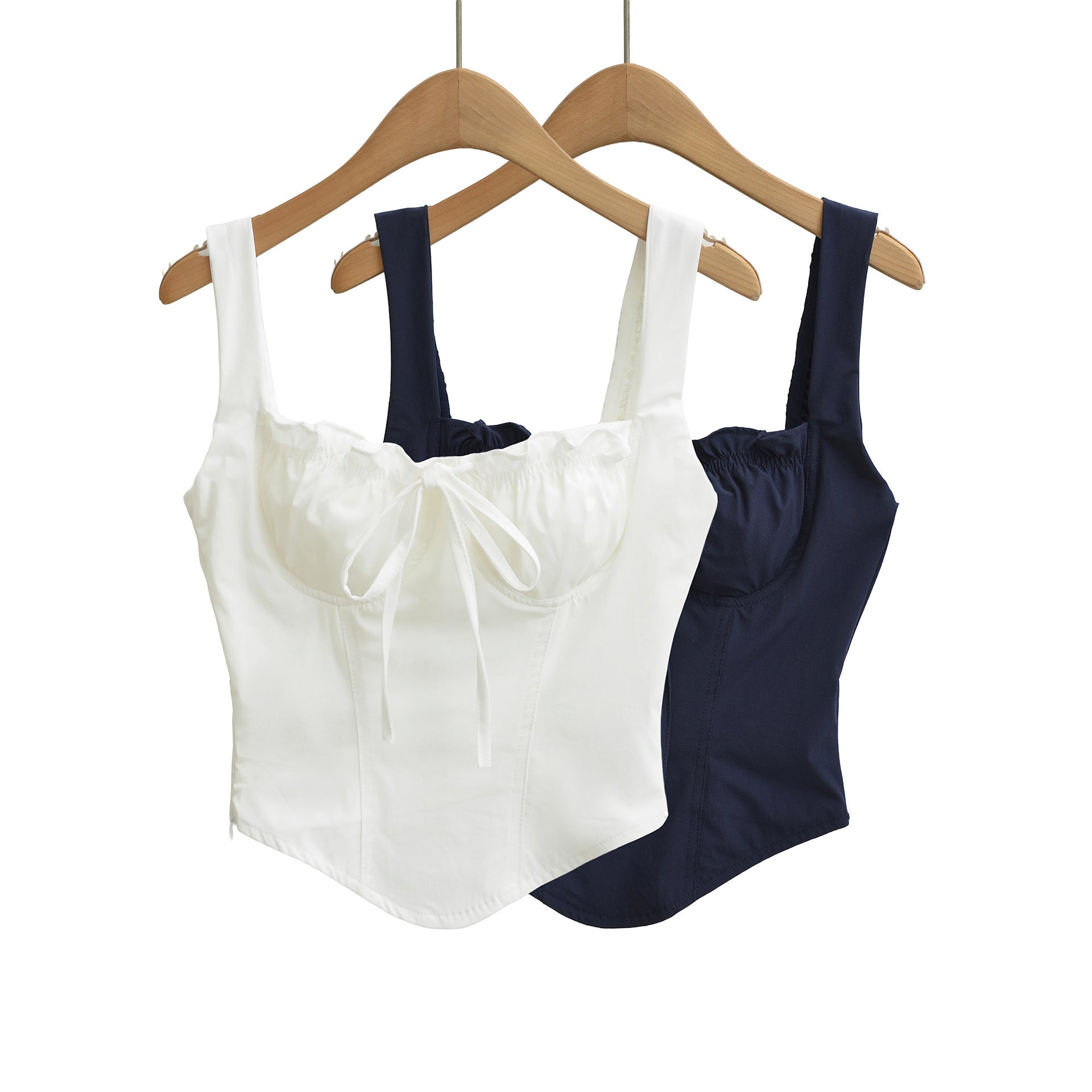 Sleeveless slim fit top by eprolo